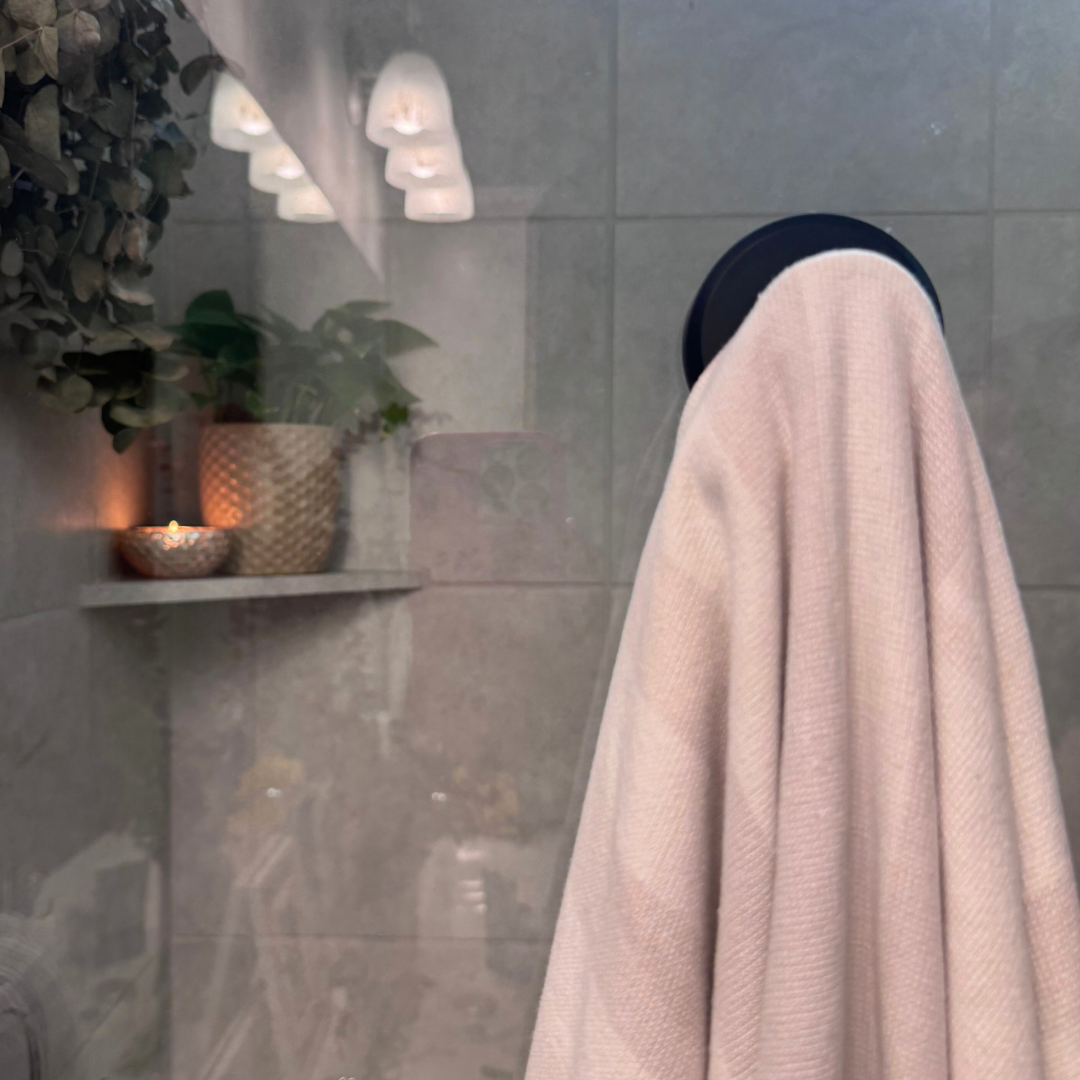 Cârlig cu ventuză ultra-adeziv, repoziționabil la voință