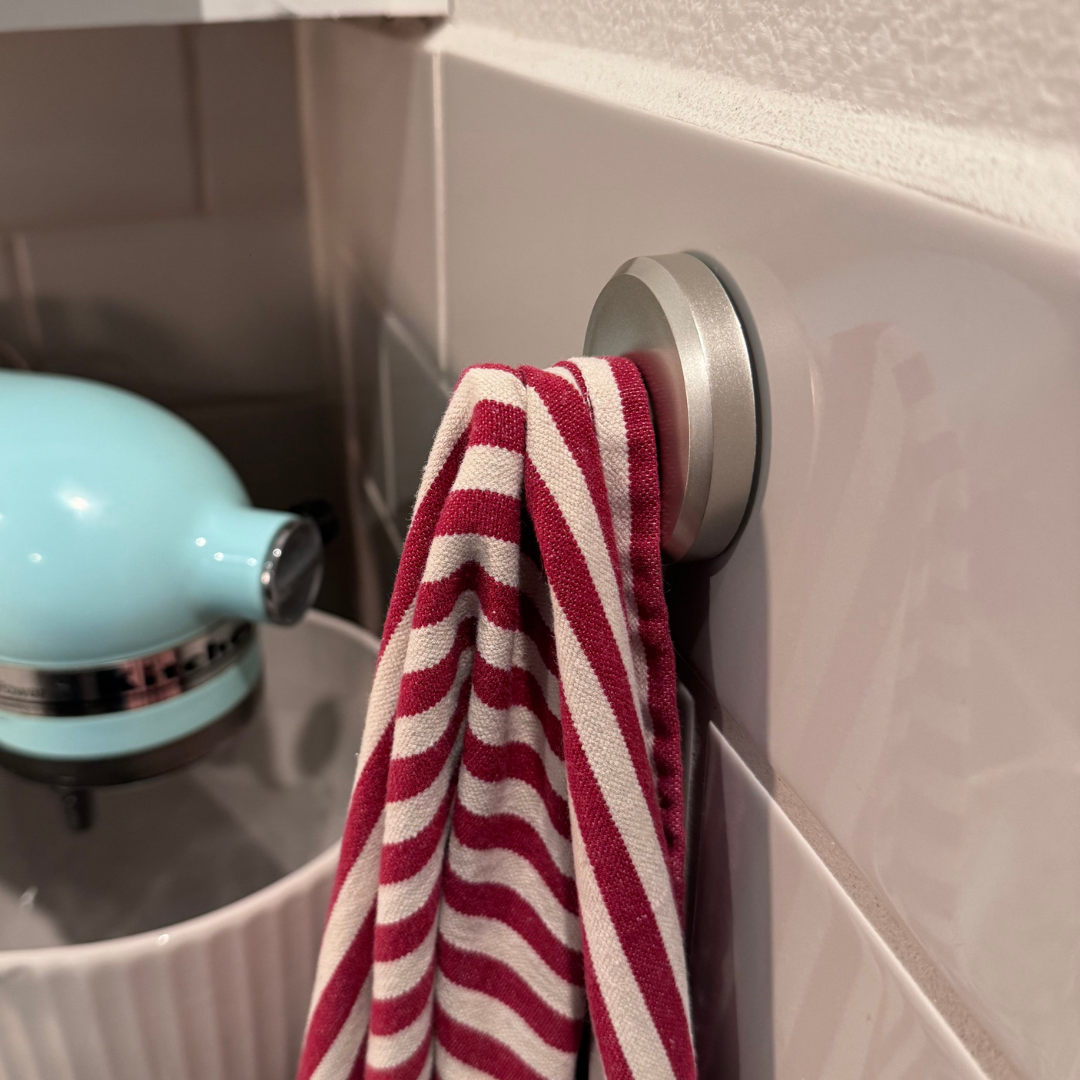 Cârlig cu ventuză ultra-adeziv, repoziționabil la voință